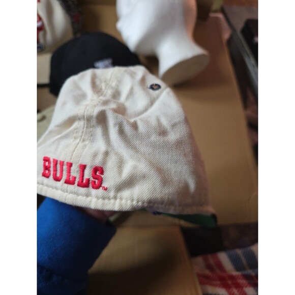 Chicago Bulls Hats Caps Bundle Lot Vintage Sports Fan NBA Basketball - Picture 10 of 15